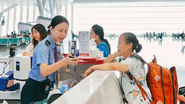 乘坐高铁到神农架避暑游何以爆火？