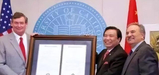 报应来了！捐给美国7千万，满嘴“中国穷关我啥事”，如今破产了