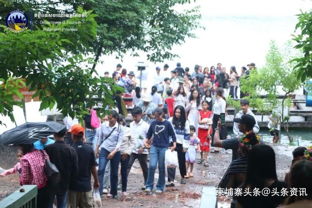 亡人节三天假期柬埔寨全国游客出游超200万