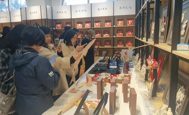 触摸文化根脉 铭记历史前行——“感知幸福中国行”吉林主题活动参访团走进松原和辽源