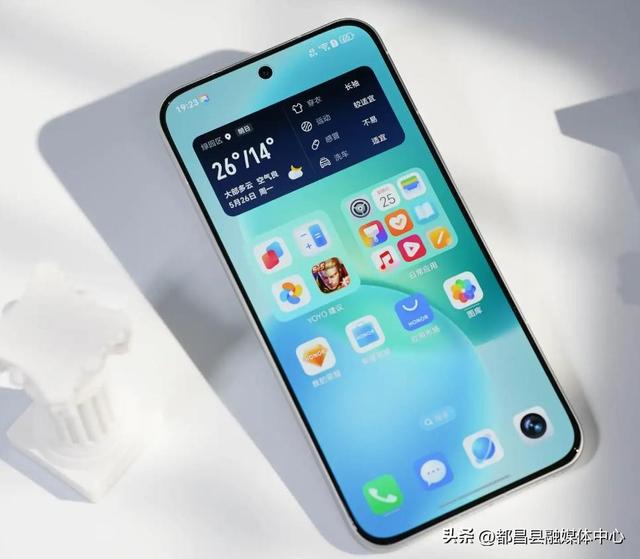 2025公认“接近全能”的5款手机，512GB成年轻人最爱，有真香价
