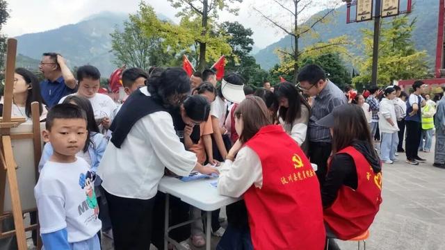 大美阿坝揽金秋 流量口碑双丰收