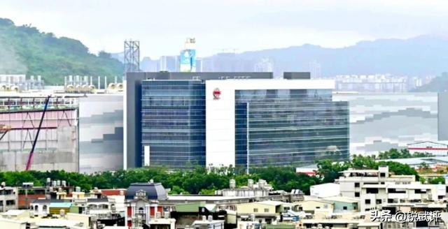 台积电赴美建厂遭反噬？稀土断供仅够用30天，回归大陆才是出路