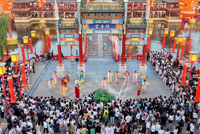 河北丰南：河头老街旅游赏百戏