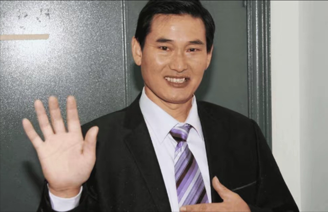 离婚四年后，大衣哥终于等来好消息，前儿媳陈亚男悔的肠子都青了