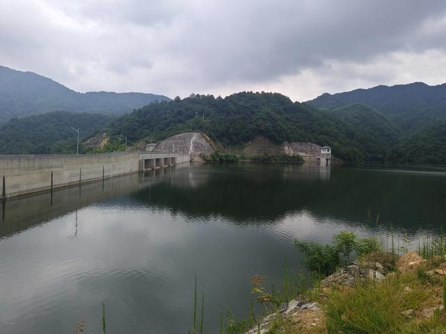 再探安徽金寨乌鸡河，一睹新建的中河水库真容