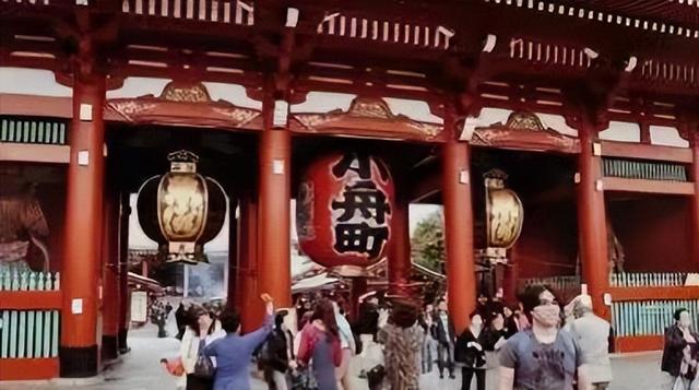 大量日本游客涌入北京，打着旅游幌子不去旅游不吃美食，来干嘛？