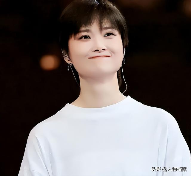 嫁法国老头真相大白5个月后，41岁李宇春近况曝出，一点也不意外