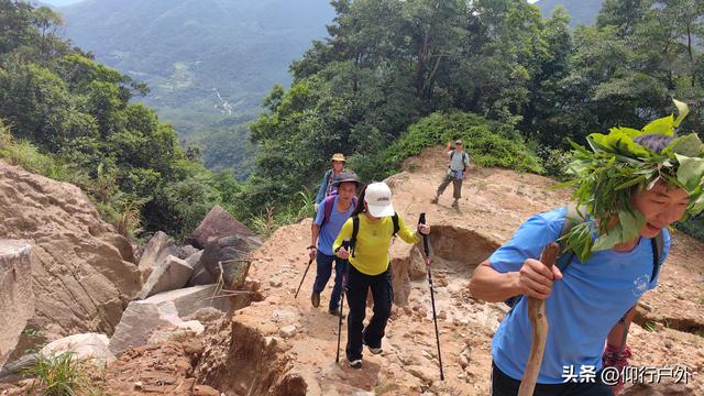 揭西猴面石徒步登山