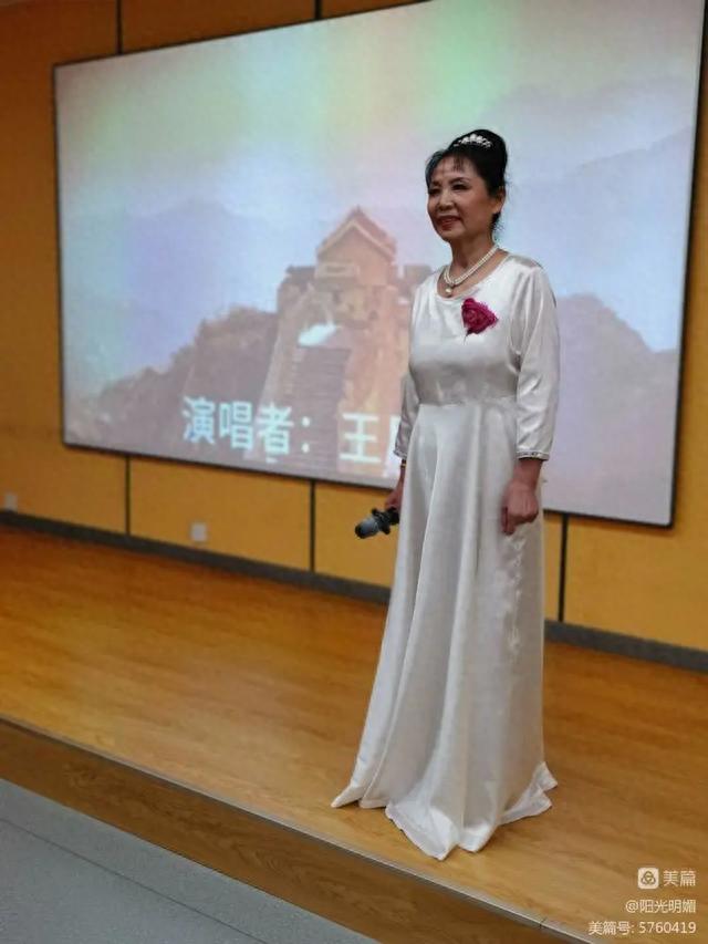 吟诵中秋诗词 品读传统文化