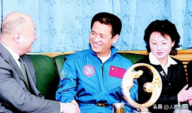 聂海胜妻子：在丈夫上太空前提出离婚，其中究竟隐藏了多少辛酸？