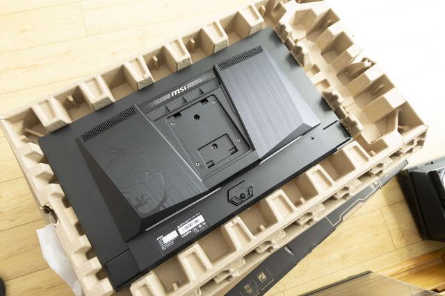 游戏玩家的顶级享受，微星电竞显示器MAG 272UP QD-OLED X24流光