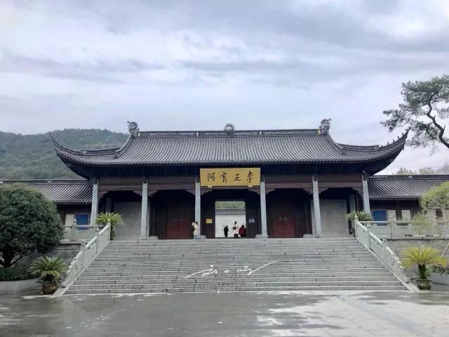 宁波这座寺庙“真奇怪”：竟以古印度国王命名，据说全国仅此一家