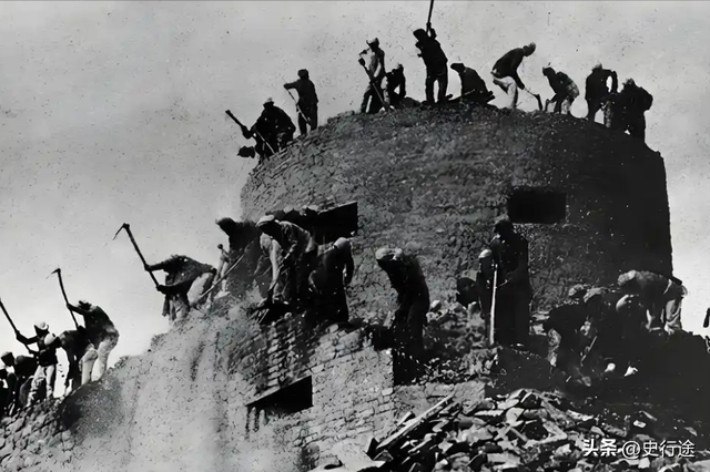 他是河南第一任省委书记，47岁因病去世	，其秘书后成为国务院总理