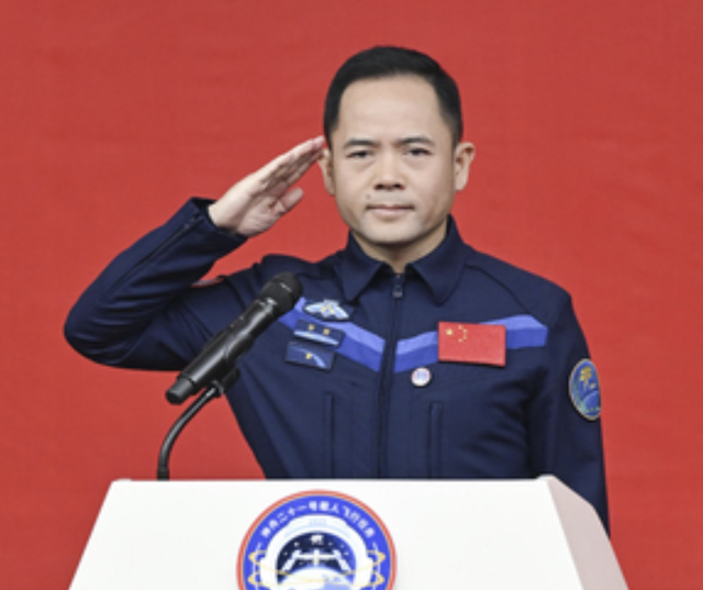 西安交大发文祝贺张陆二度飞天，该校已有6位校友登上太空