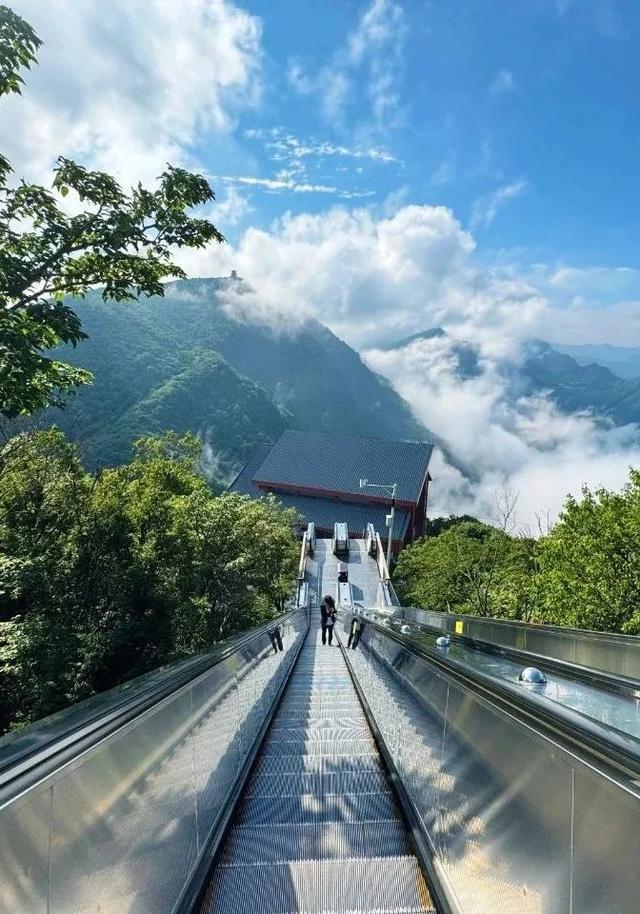 凉爽新大陆！成都出发高铁2.5h抵拢18℃的古韵之城，风景堪比阿勒泰，美食多到吃不完！