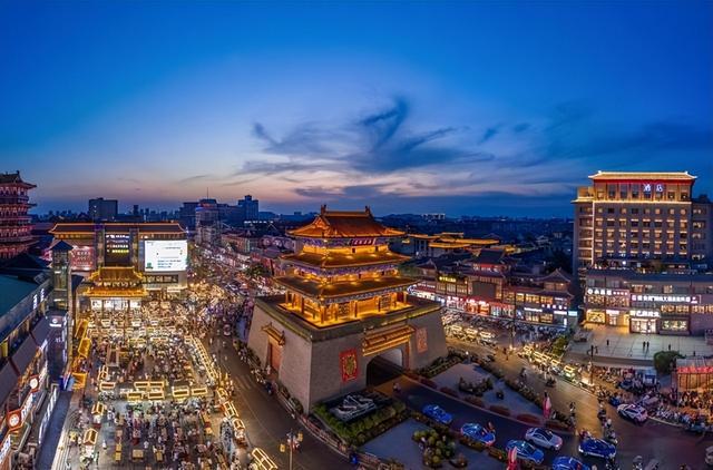 都说洛阳比开封还好，两地旅居半月后，说实话和网上说的真不一样