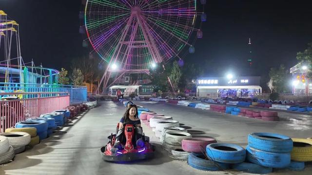 双节假期 新疆墨玉各景点人气旺 文旅消费掀热潮