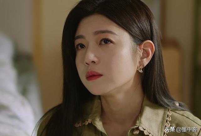 熟龄女性为何疯狂上头？19岁小狼狗护姐姐，比霸总还会撩