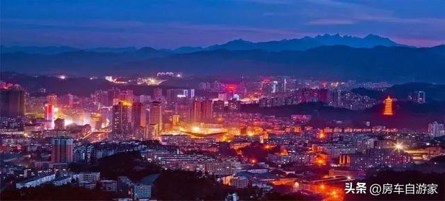 向世界郑重宣告：十堰，一座被严重低估的城市