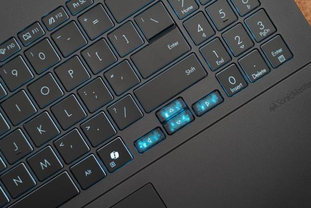 华硕无畏Pro16 2025体验分享：一本全能，年轻人的多场景搭子