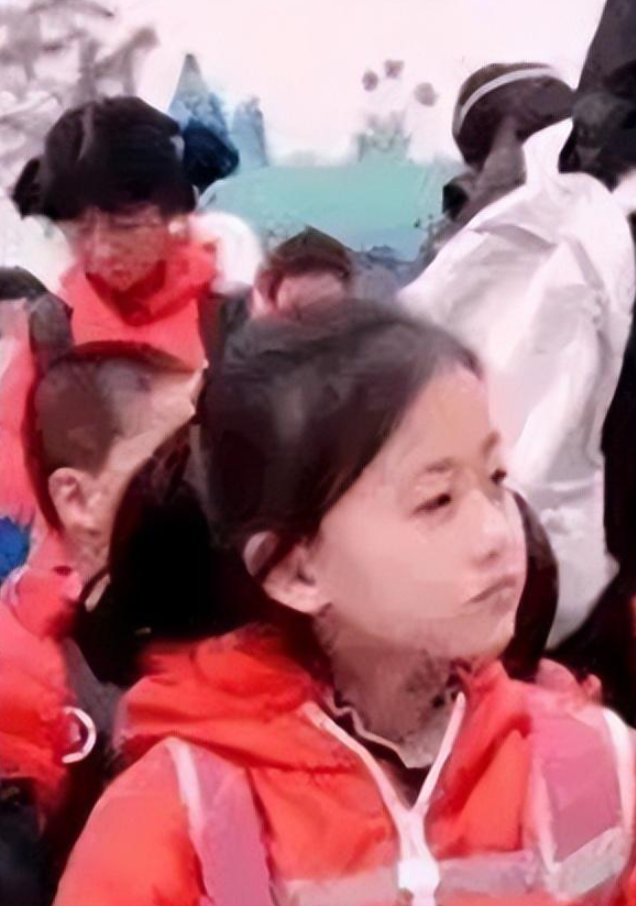 后悔吗？一笑成名拒绝百万签约的铁嘉欣	，4年过去如今过得怎么样