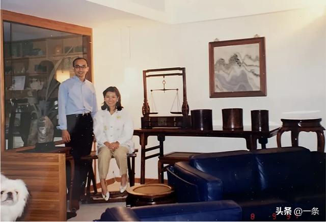 中国顶级女藏家:收了30年的家具,拍出2亿天价