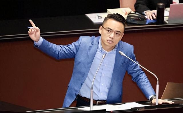 相差6293票，岛内罢免结果出炉，朱立伦全力催票，赖清德高兴太早