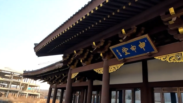 济南城郊憋屈的烂尾古城，理想丰满现实骨感，为何停工大势所趋