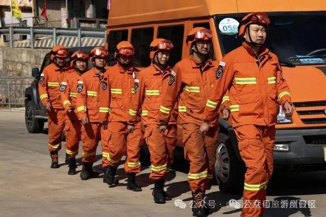 芦芽山国庆假期人气爆棚 红色氛围与秋日风光引客来