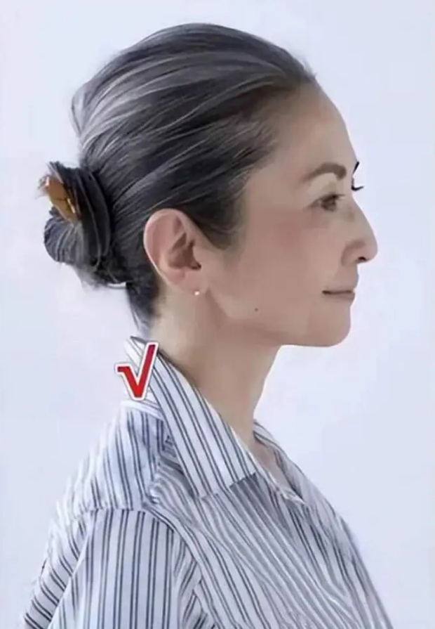 为什么说：女人老了，比剪短发更减龄的是“扎发”？看这5组对比