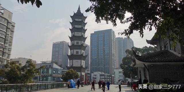 🏕旅途中的美景--盐亭笔塔