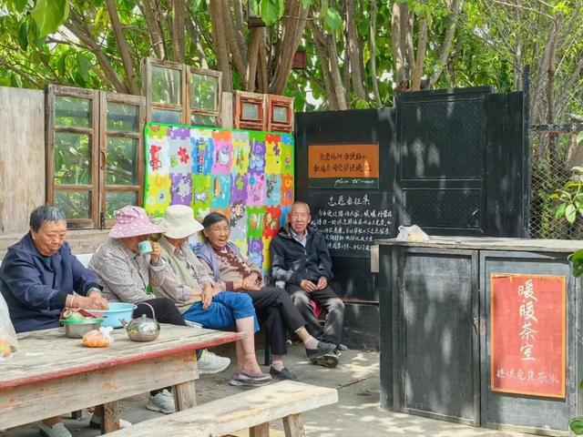 旅居在大理稻田边