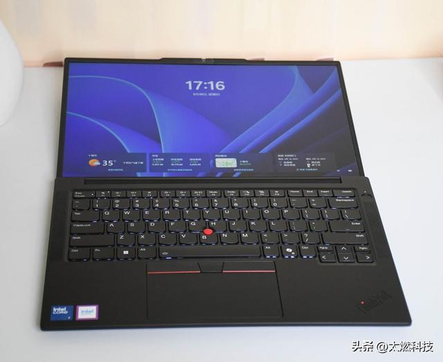 ThinkPad E14 2025超能版商务笔记本测评：焕然一新，全能实力派