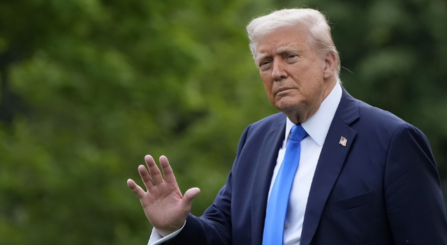 特朗普还没启程访华，中国突然公布黄金库存，美国霸权地位已不保