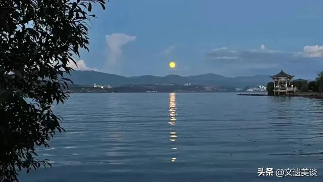 “风花雪月之都“大理,坐拥三个国家历史文化名城,全国独此一城