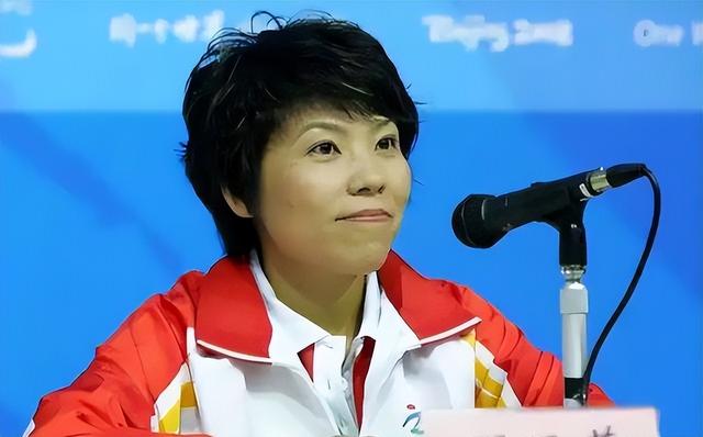 涉贪腐被带走、败光20亿、移民改国籍，邓亚萍身上的谣言太离谱