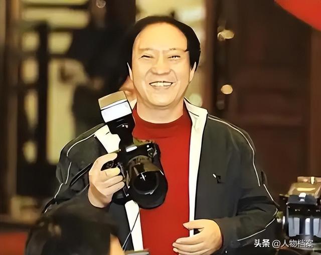 冯巩也没想到，家产尽失的牛群，如今终于找到了晚年的“依靠”