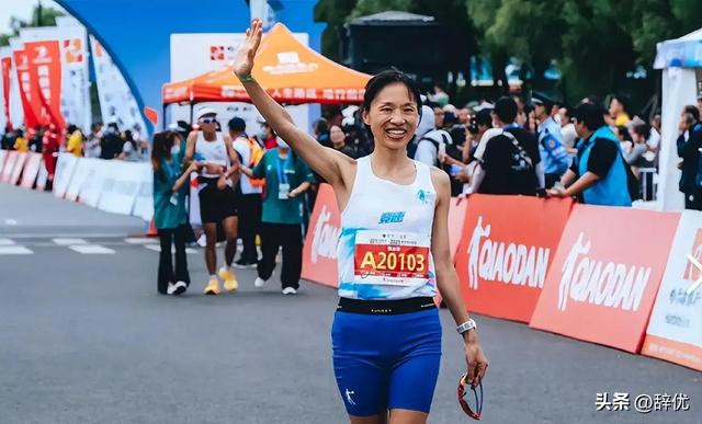 官媒发文，高调官宣“最快女护士”亮眼战绩，网友：终于等到这天