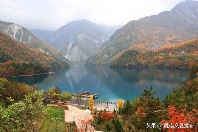 天池「初妆」，素颜静好