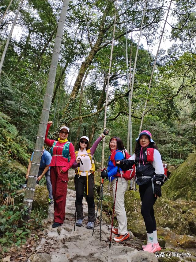 龙岩黄连盂徒步登山