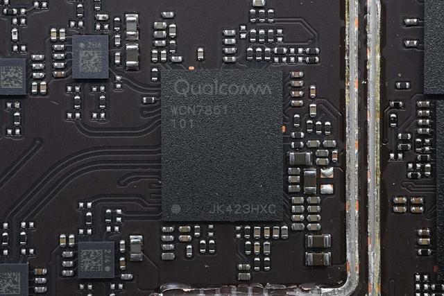 高达1999元售价是怎样的用料做过水准？中兴U60 Pro 5G随身WiFi拆解