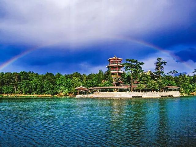 我是嘉兴人，去了趟河北承德，不吹不黑，承德比网上评价的还要好