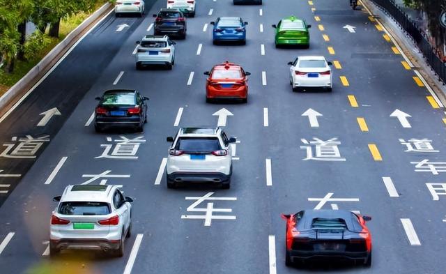 全民豪车时代？30万在中国算不算豪车？车市背后数据告诉你真相