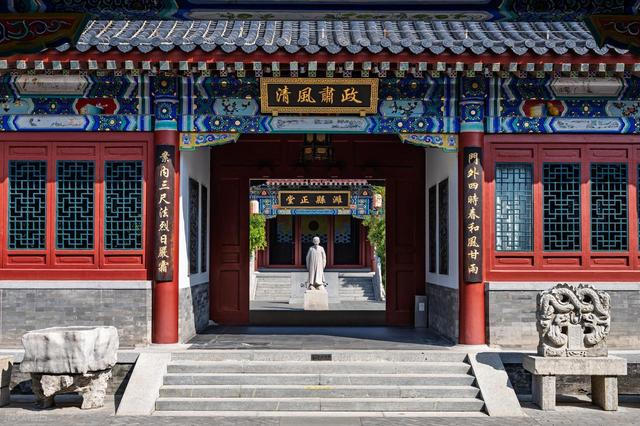 大量捷克游客涌入潍坊 打着旅行幌子不游风筝广场不尝肉火烧 为啥来