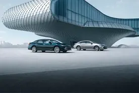 凯美瑞混动和亚洲龙混动相比，亚洲龙的优势在哪里？图片