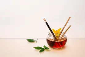 三个富婆喝酒吹牛（笑话）图片