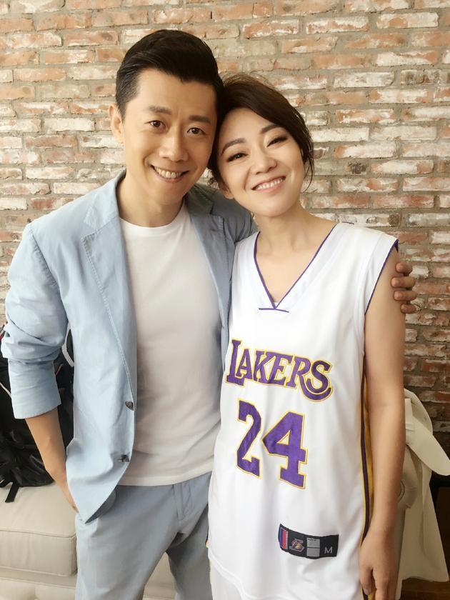 宁愿净身出户，也要与闫妮离婚的邹伟，19年过去现状如何