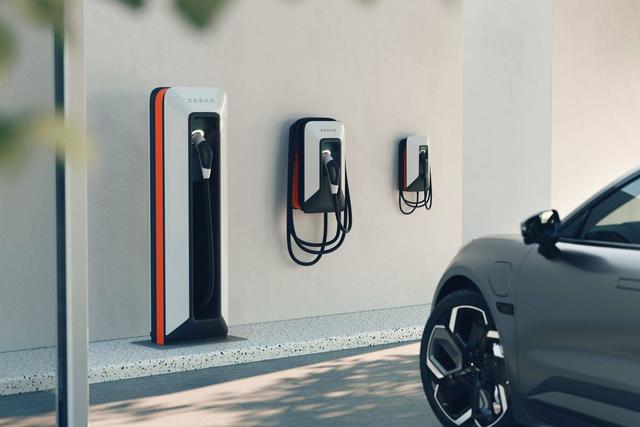 日媒：给中国50年也造不出日本发动机！马斯克：中国车企值得尊重