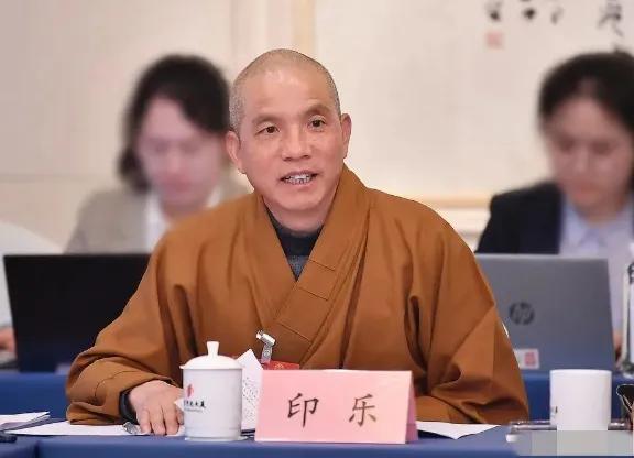 少林僧人不愿谈印乐法师：见的少，武僧1天表演6场，香火即将收费